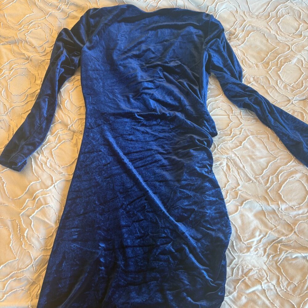 NWOT Amazon Brands Wrap Bodycon Ruched Velvet Cocktail Dress - Picture 6 of 6
